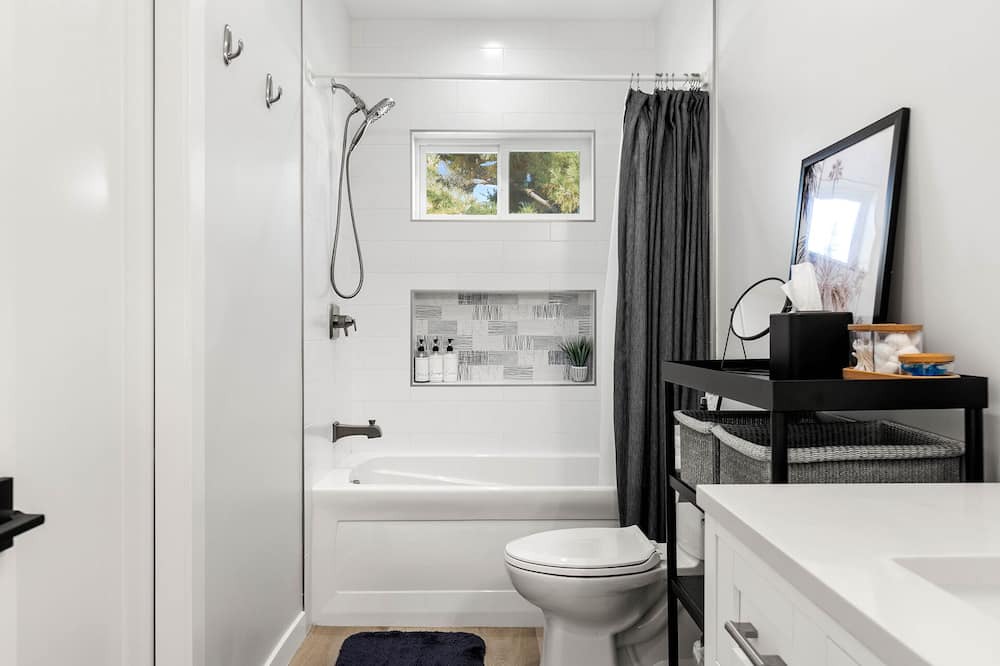Photo of Bathroom in Northridge