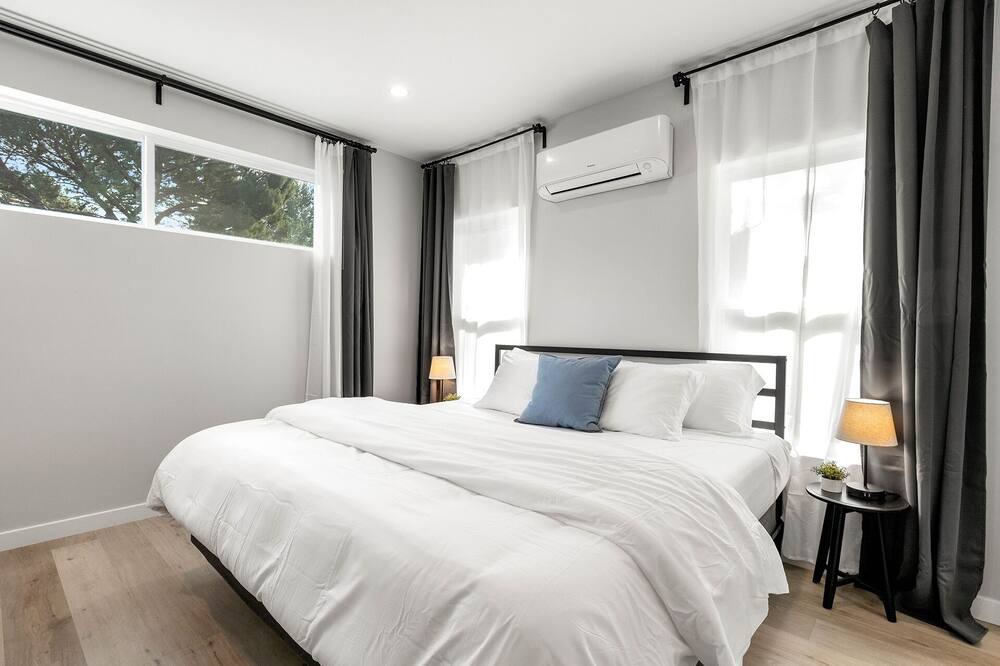 Photo of Bedroom in Northridge