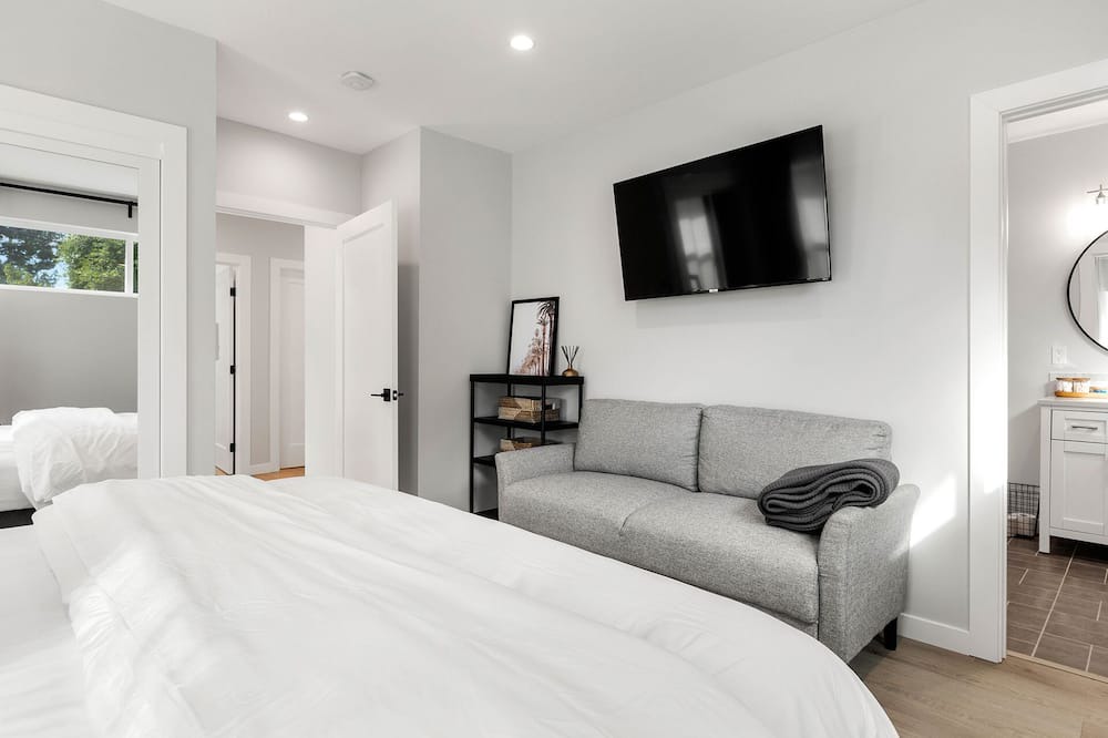 Photo of Bedroom in Northridge