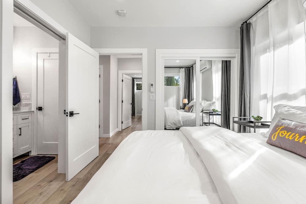 Photo of Bedroom in Northridge