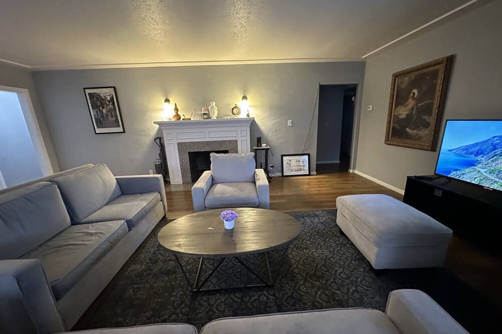 Photo of Livingroom in Arcadia