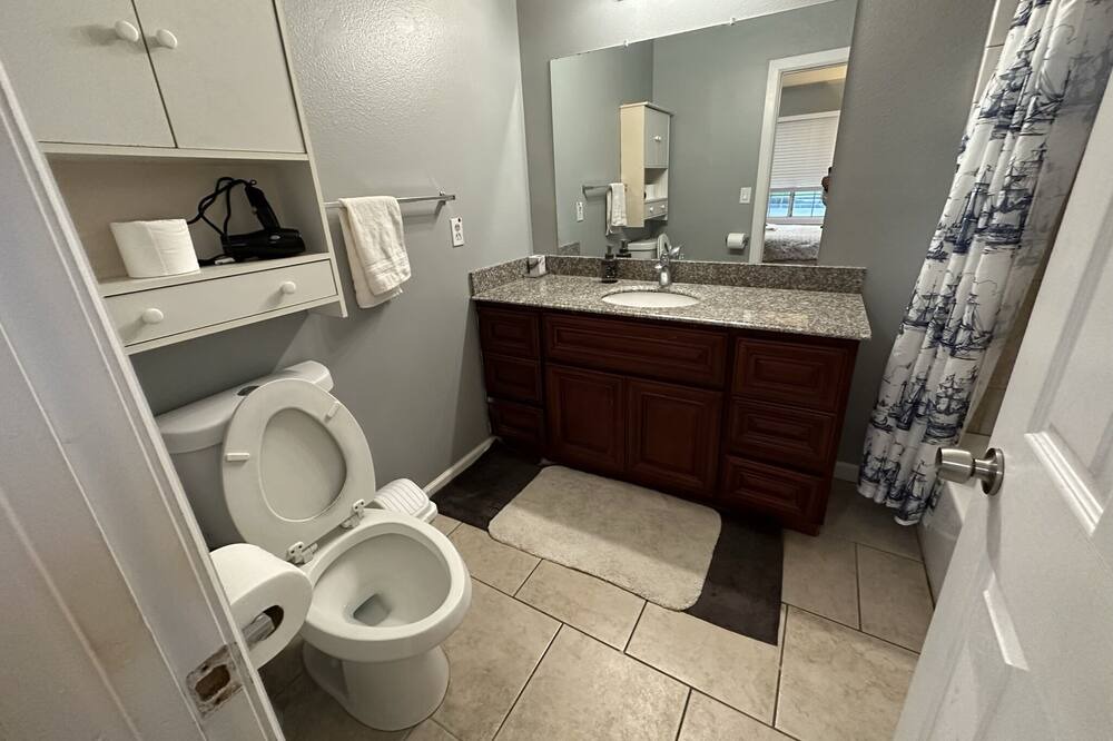 Photo of Bathroom in Arcadia