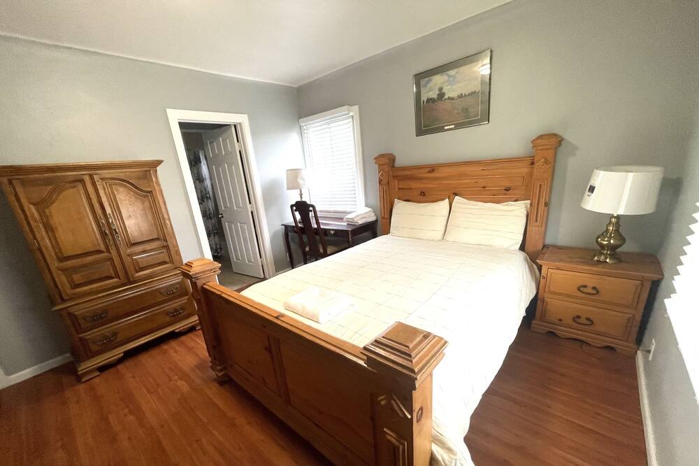Photo of Bedroom in Arcadia