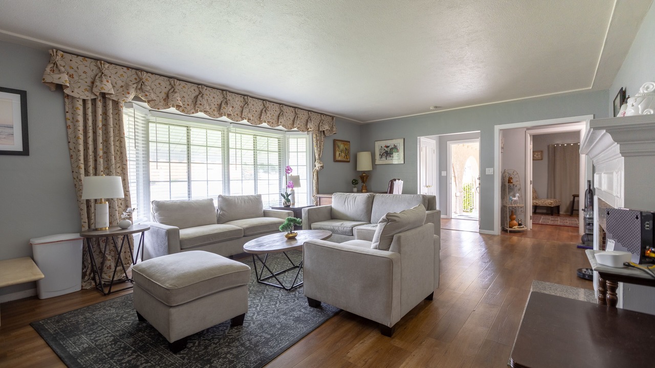 Photo of Livingroom in Arcadia