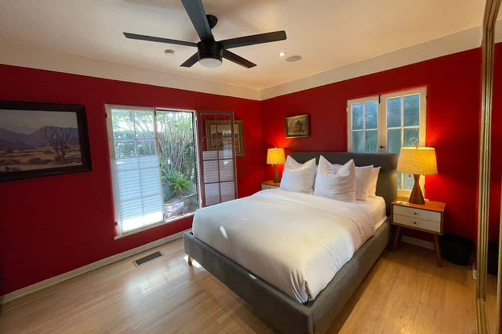 Photo of Bedroom in Lamanda Park