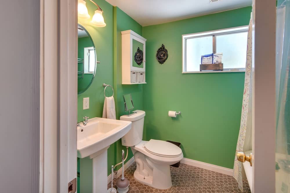Photo of Bathroom in Running Springs