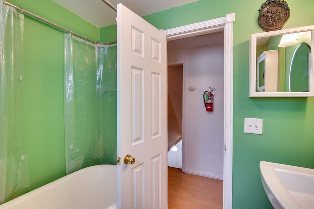 Photo of Bathroom in Running Springs