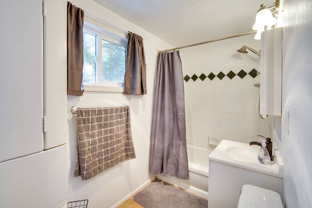 Photo of Bathroom in Running Springs
