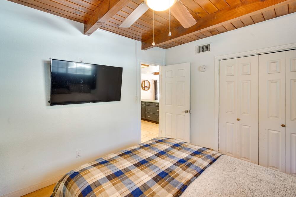 Photo of Bedroom in Running Springs