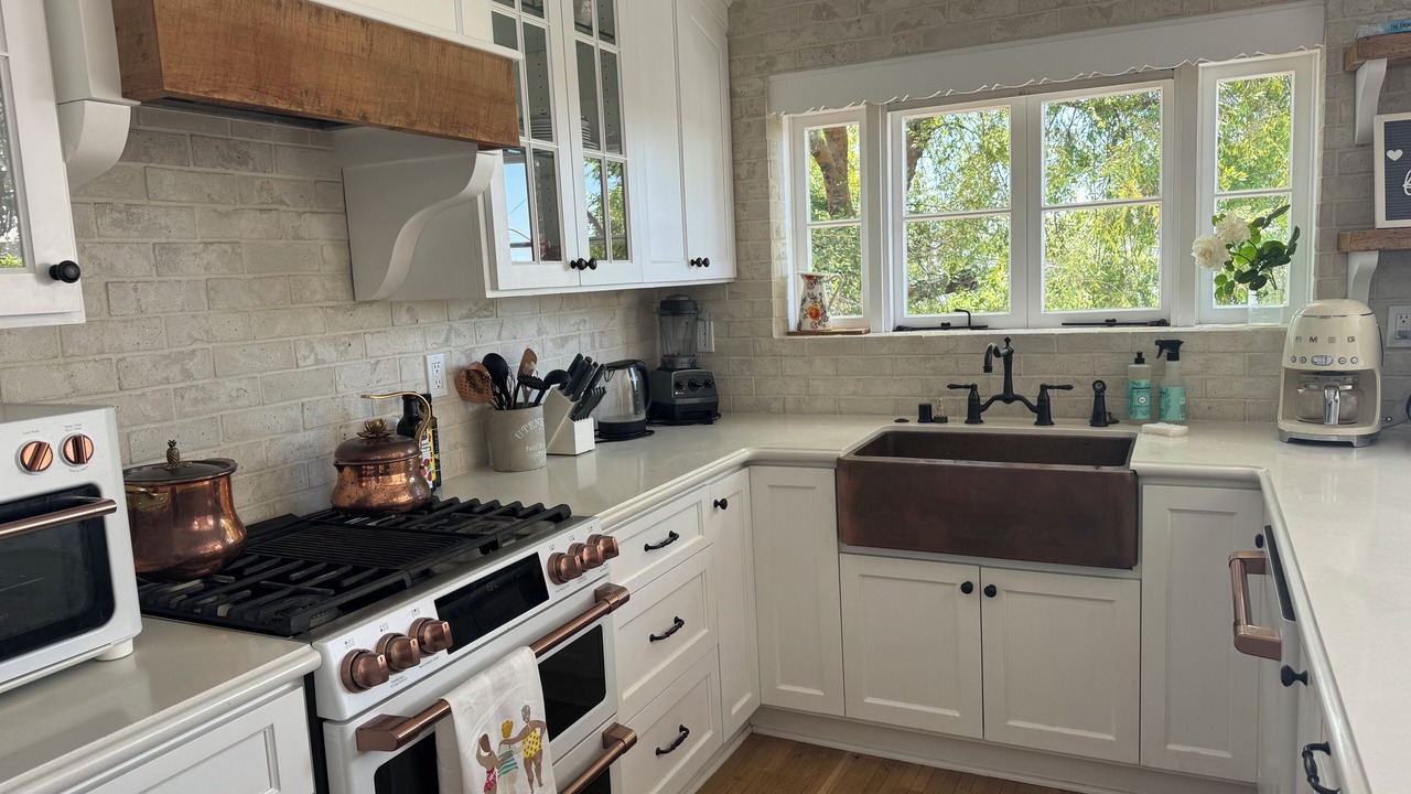 Photo of Kitchen in Altadena