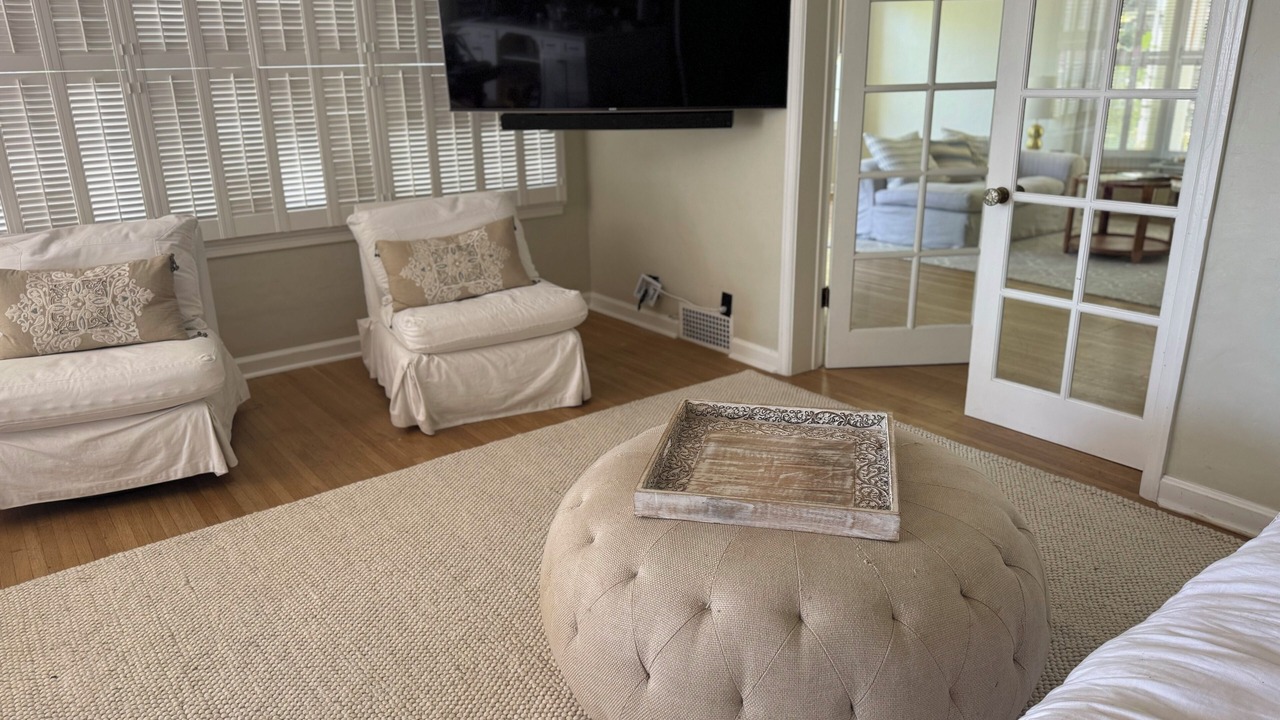 Photo of Livingroom in Altadena