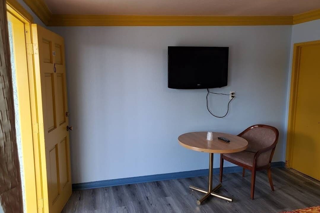 Photo of Bedroom in Compton