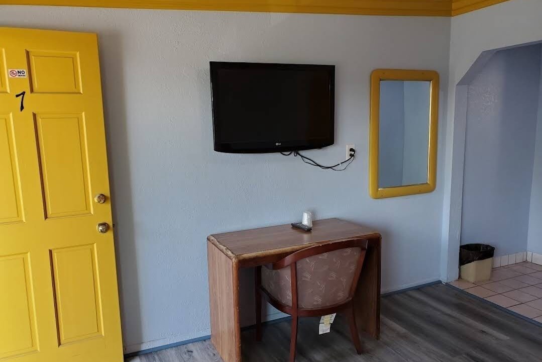 Photo of Bedroom in Compton