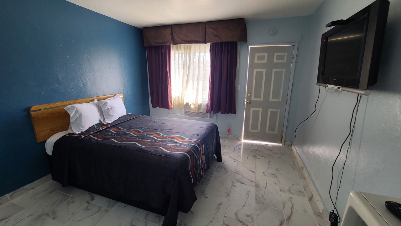 Photo of Bedroom in Victorville