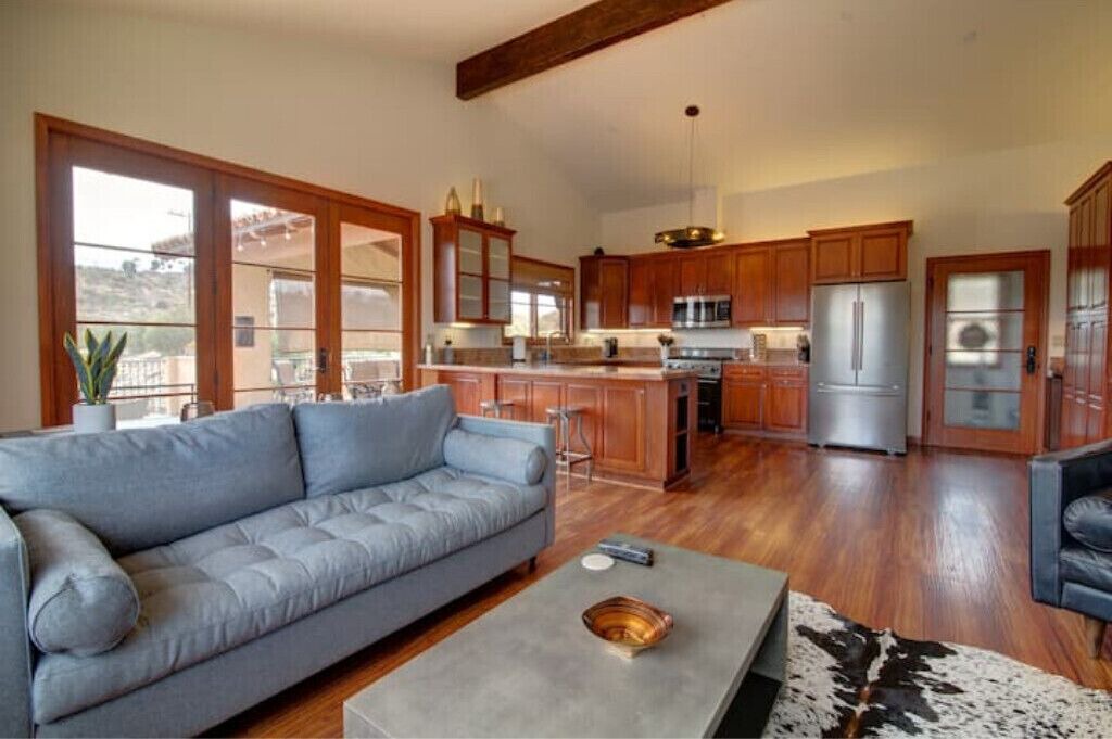 Photo of Livingroom in West Ridge