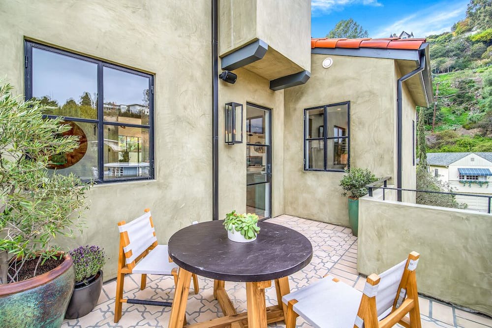 Photo of Outdoor in Beachwood Canyon
