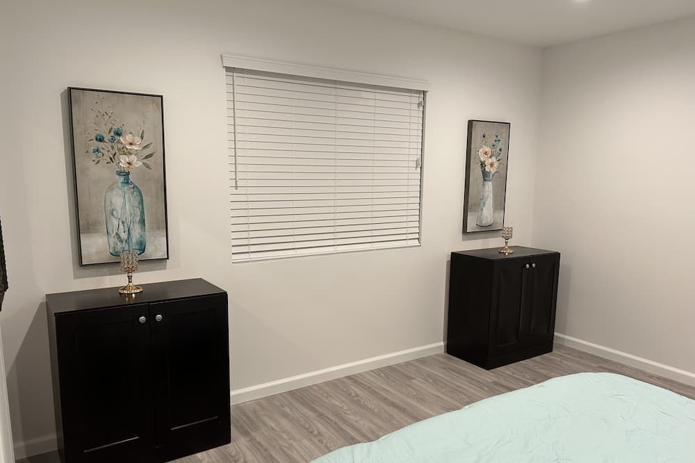 Photo of Bedroom in Northridge