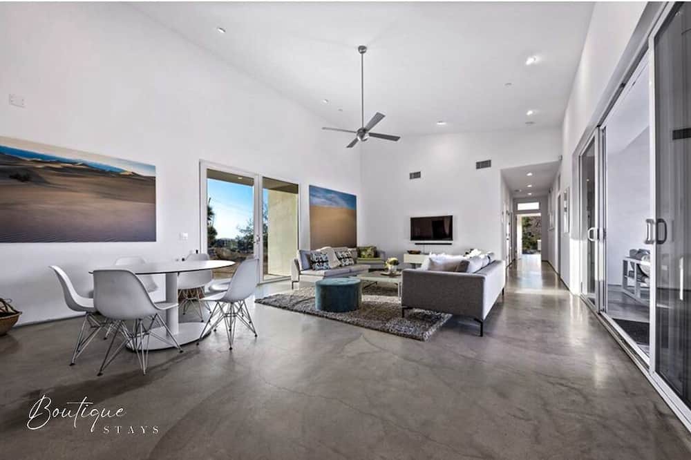 Photo of Livingroom in Joshua Tree
