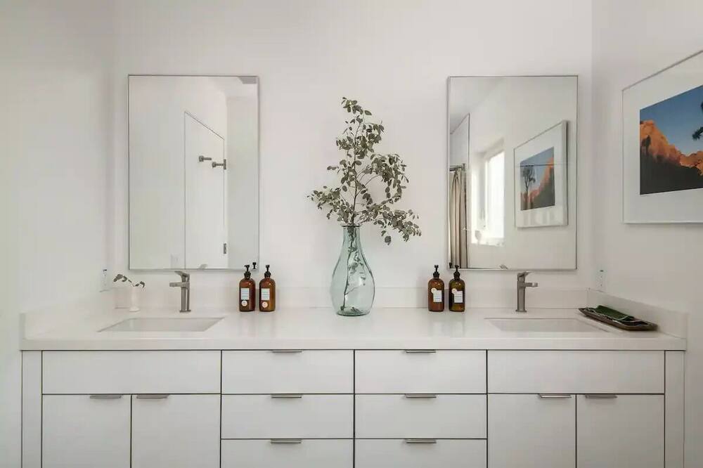 Photo of Bathroom in Joshua Tree