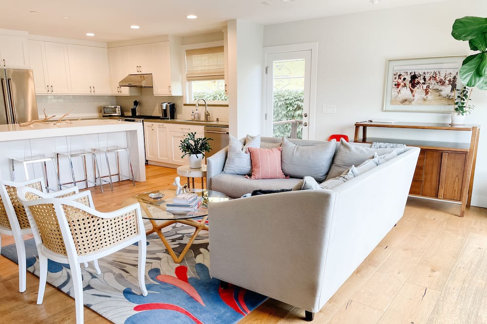 Photo of Livingroom in Manhattan Heights