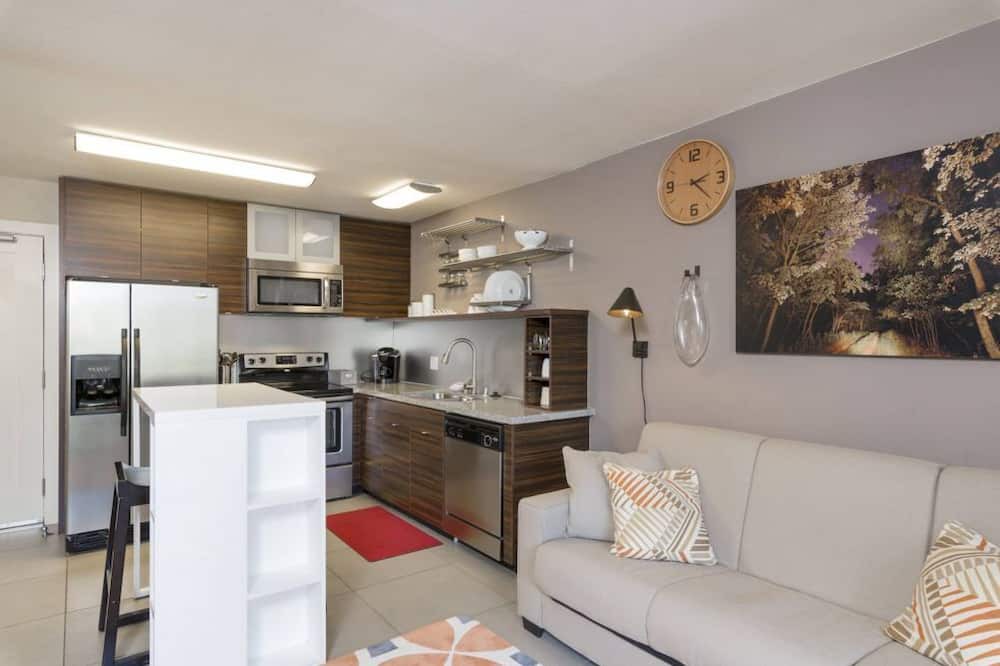 Photo of Livingroom in East San Mateo