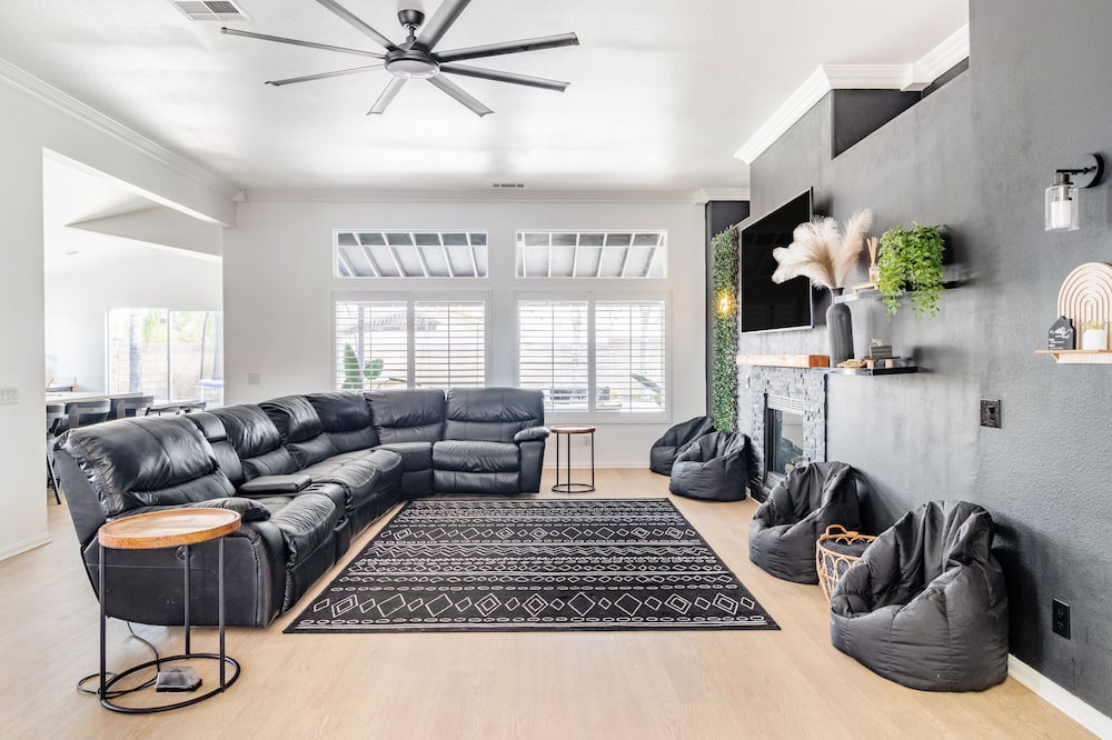Photo of Livingroom in Lake Elsinore
