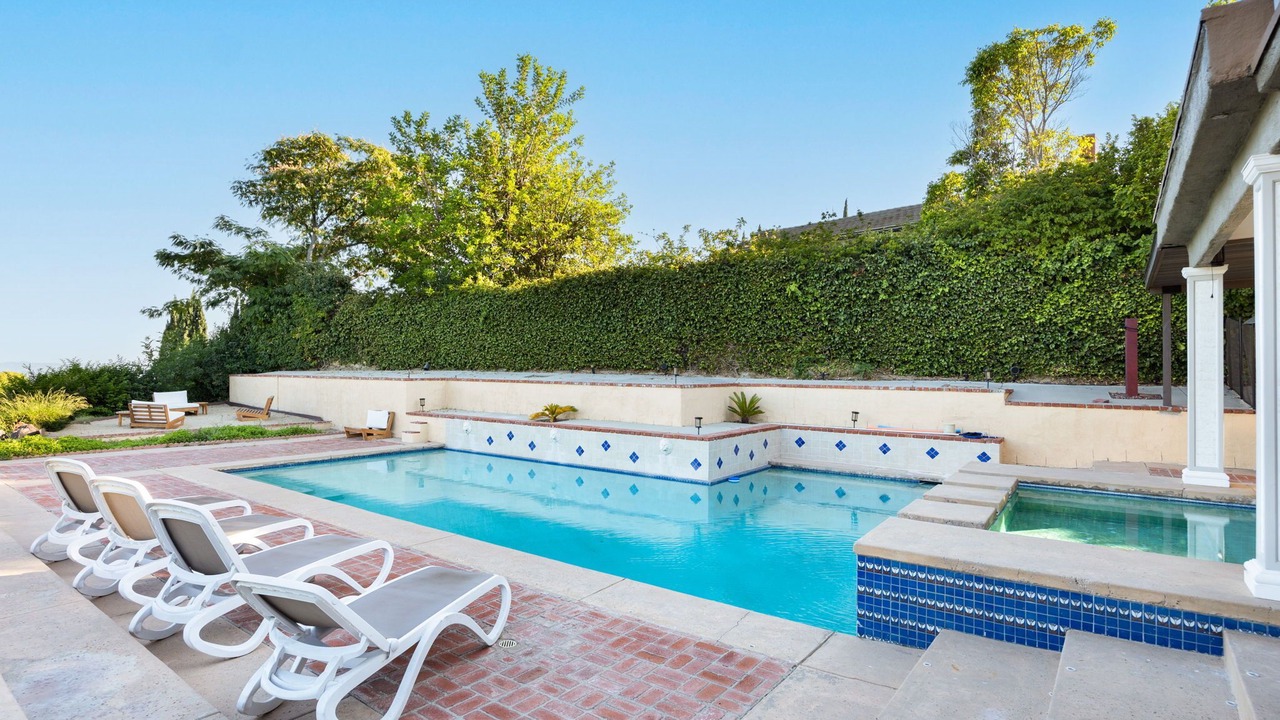 Photo of Outdoor in Porter Ranch