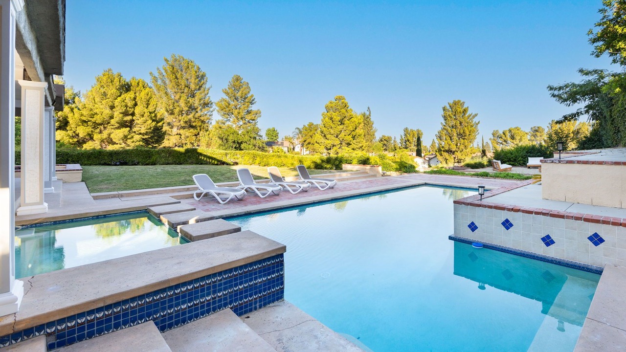 Photo of Outdoor in Porter Ranch