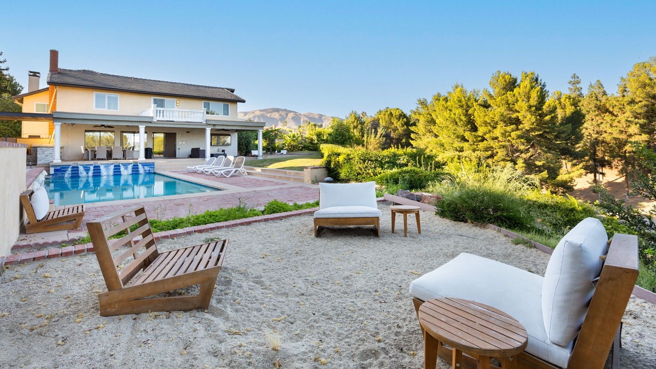 Photo of Outdoor in Porter Ranch