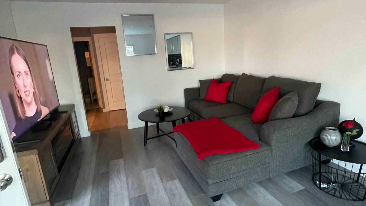 Photo of Livingroom in Compton