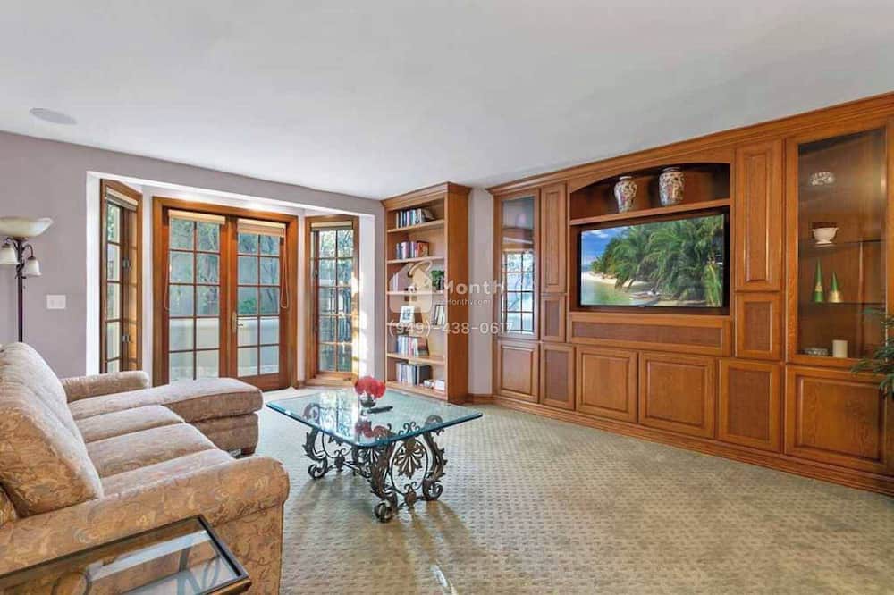 Photo of Livingroom in Harbor Ridge