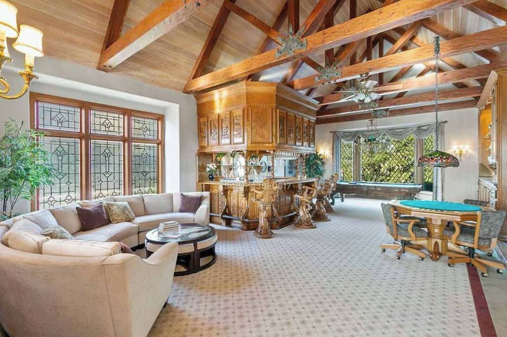Photo of Livingroom in Harbor Ridge
