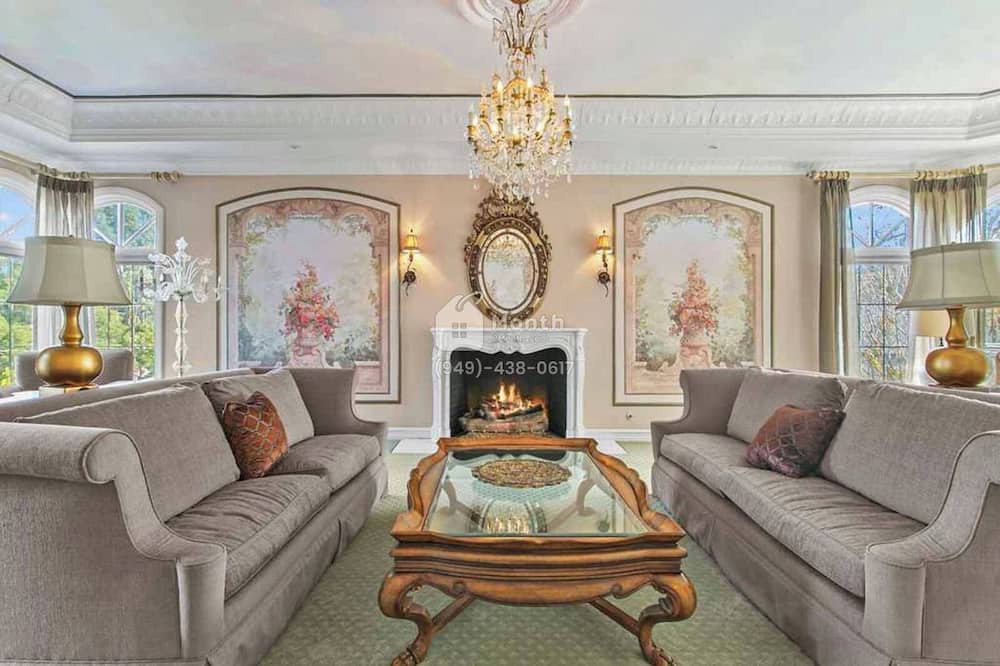 Photo of Livingroom in Harbor Ridge