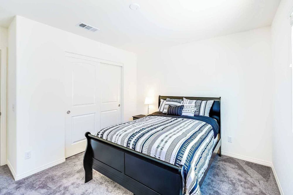 Photo of Bedroom in Jurupa Valley