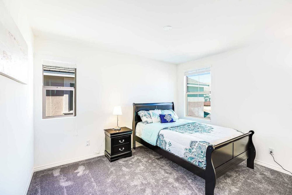 Photo of Bedroom in Jurupa Valley