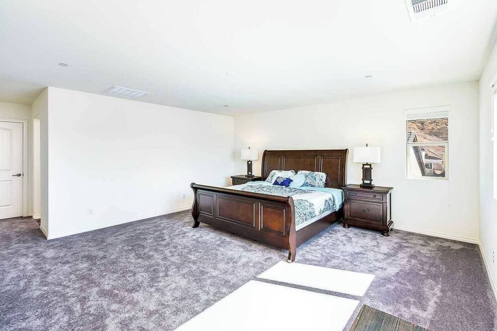Photo of Bedroom in Jurupa Valley