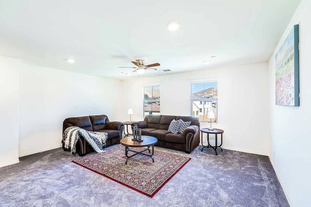 Photo of Livingroom in Jurupa Valley