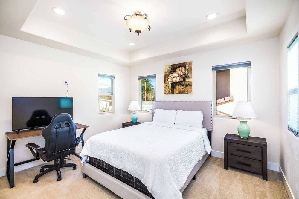Photo of Bedroom in Azusa