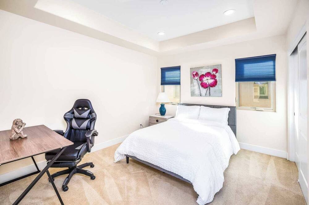Photo of Bedroom in Azusa