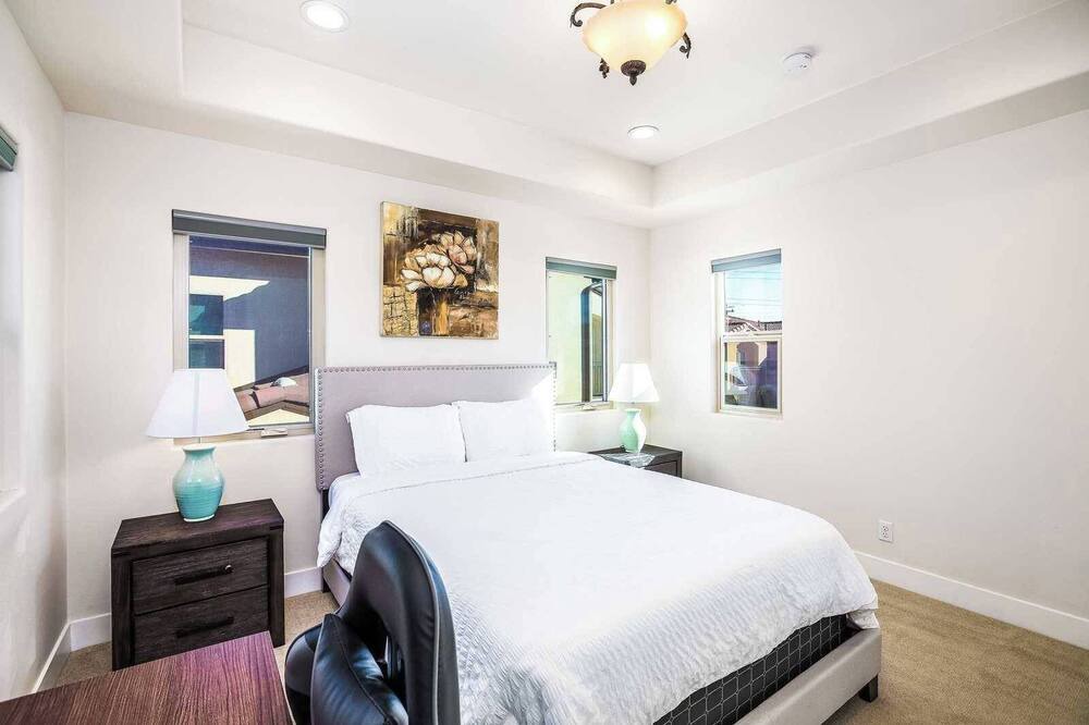 Photo of Bedroom in Azusa