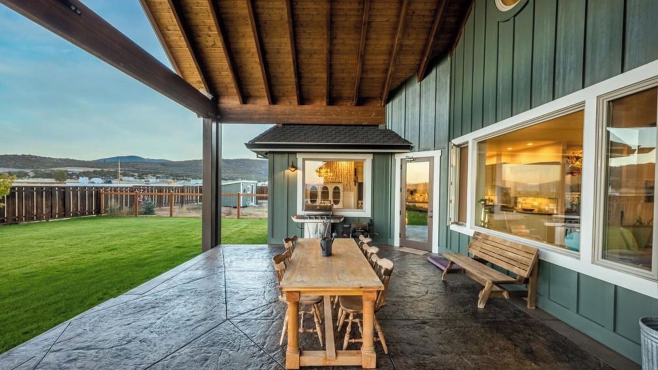 Photo of Patio Balcony in Yreka