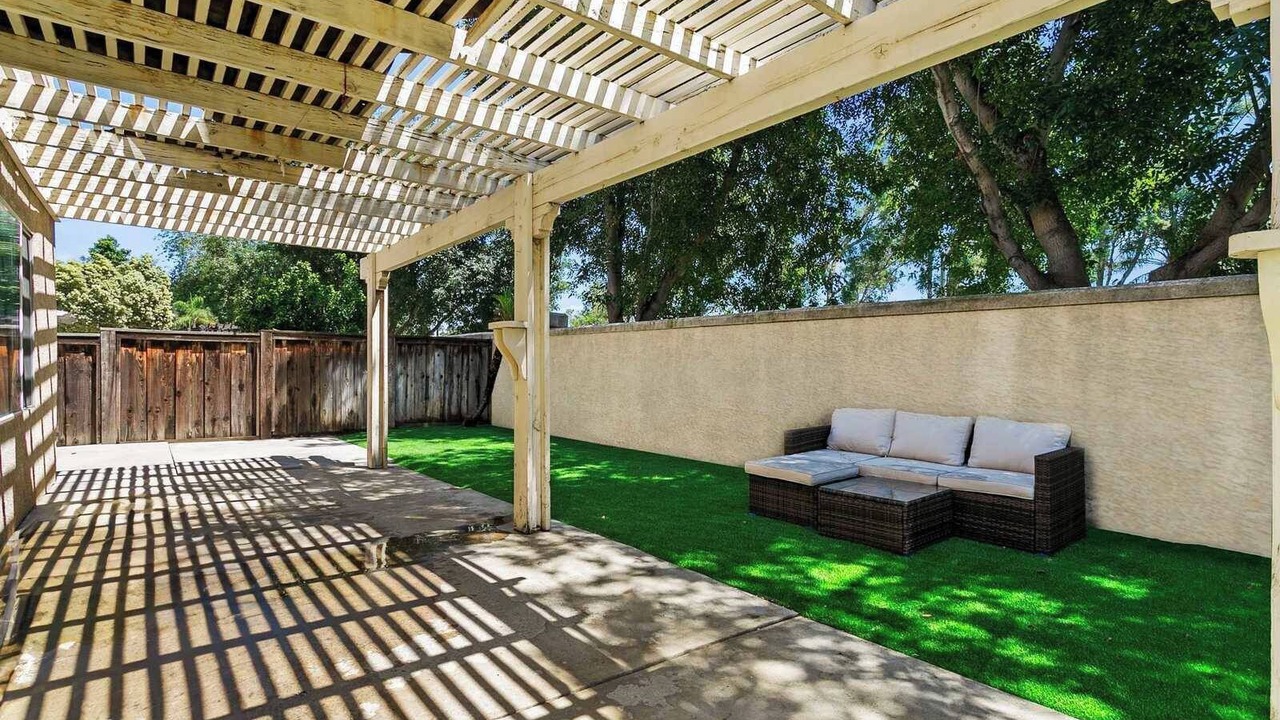 Photo of Patio Balcony in Fontana