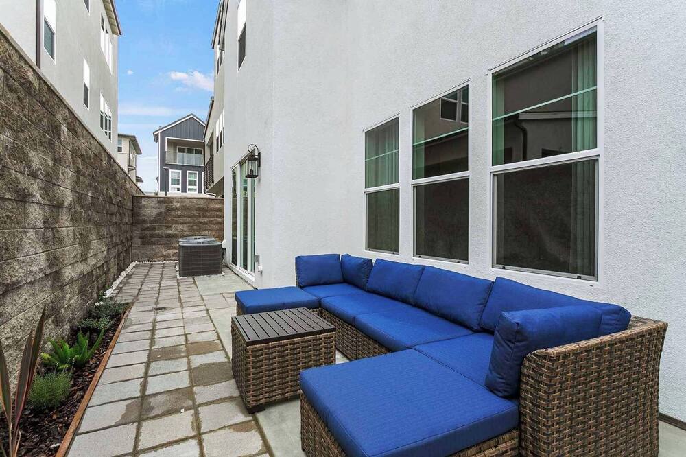 Photo of Patio Balcony in Foothill Ranch