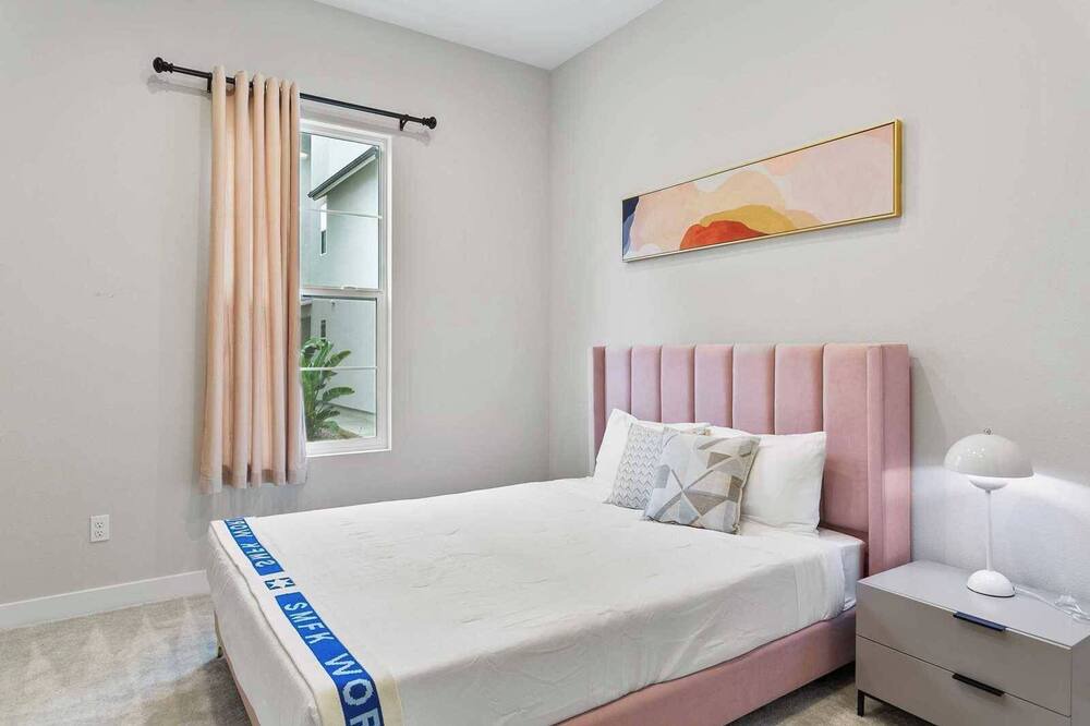 Photo of Bedroom in Foothill Ranch