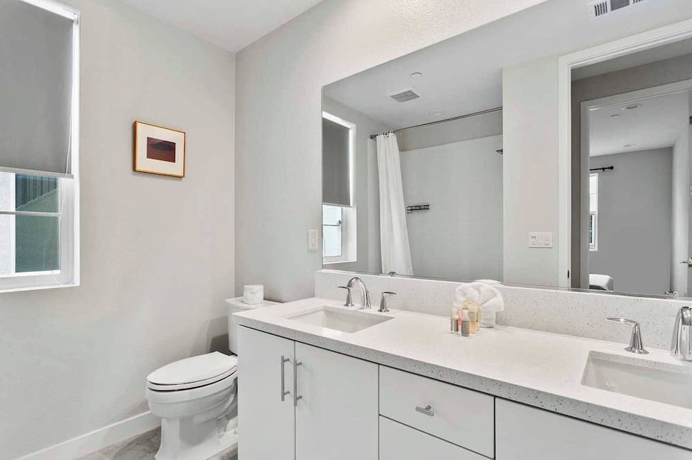 Photo of Bathroom in Foothill Ranch