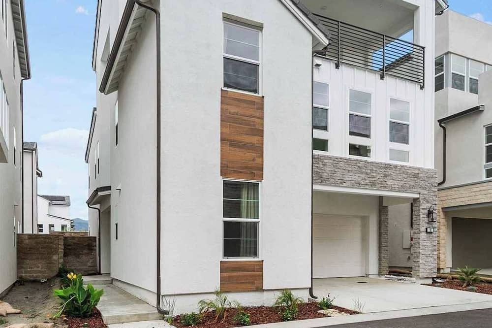 Photo of Outdoor in Foothill Ranch