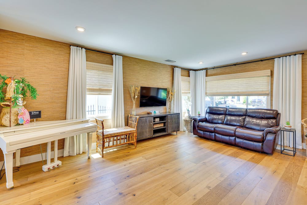 Photo of Livingroom in Hawthorne