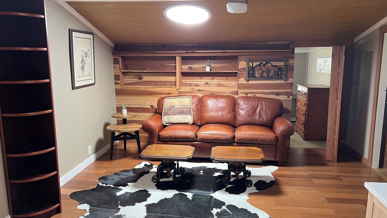 Photo of Livingroom in Elkhorn