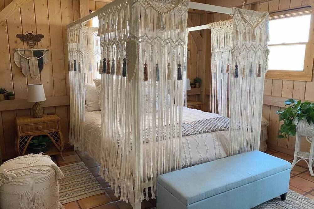 Photo of Bedroom in Morongo Valley