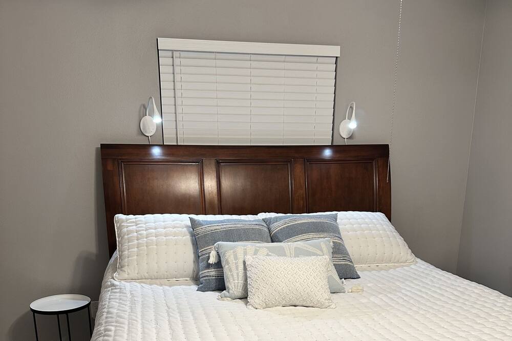 Photo of Bedroom in Cypress